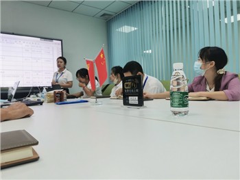 Konferans konpayi chak semèn